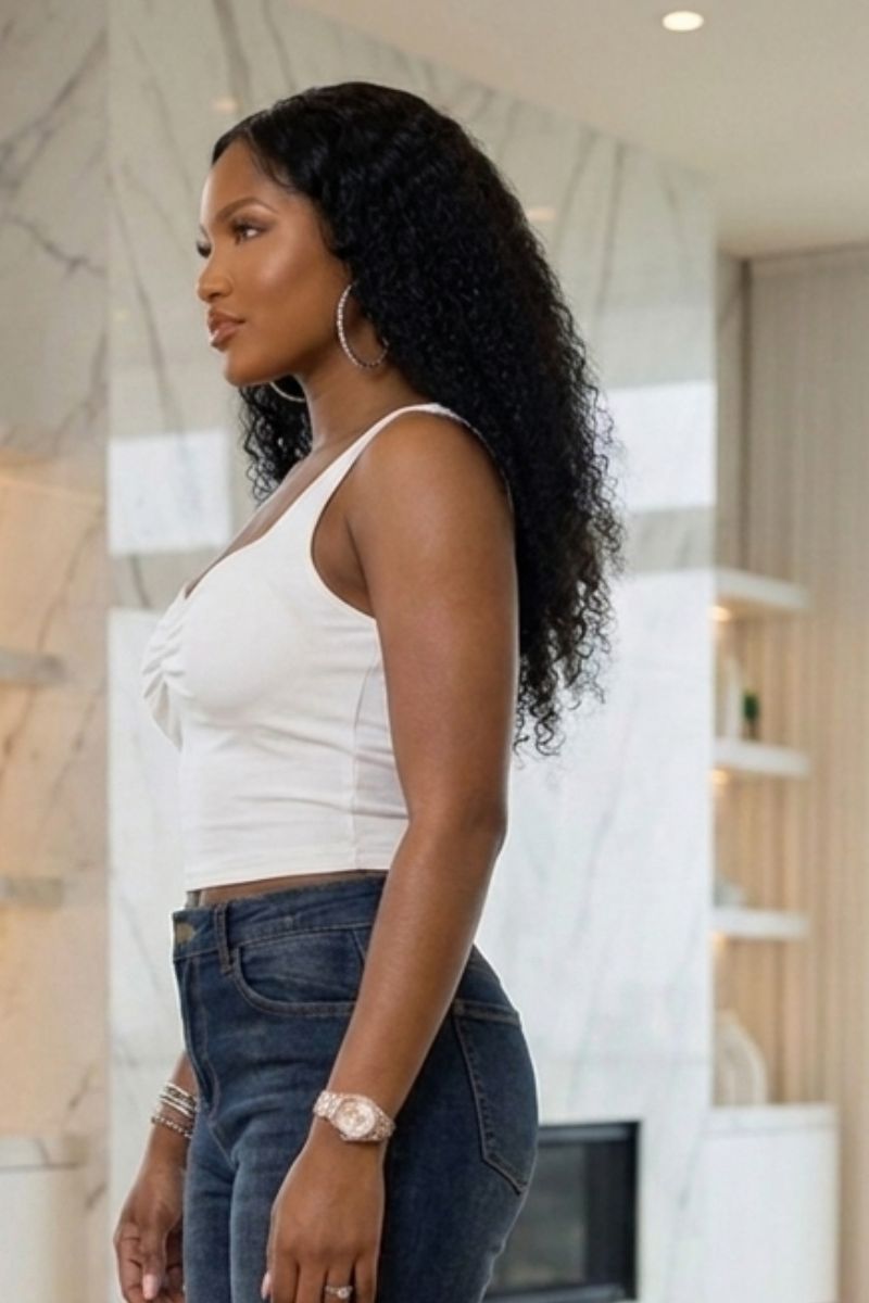 Fitted stretchy White body hugging top