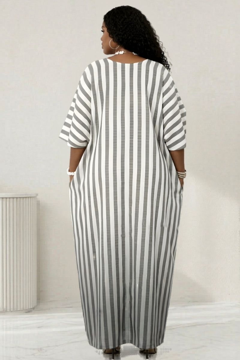 V-neckline black and white maxi kaftan dress