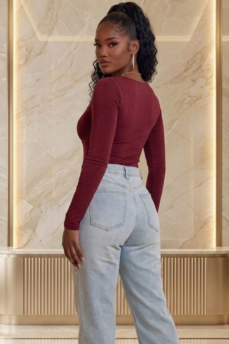 Fitted long-sleeve red top