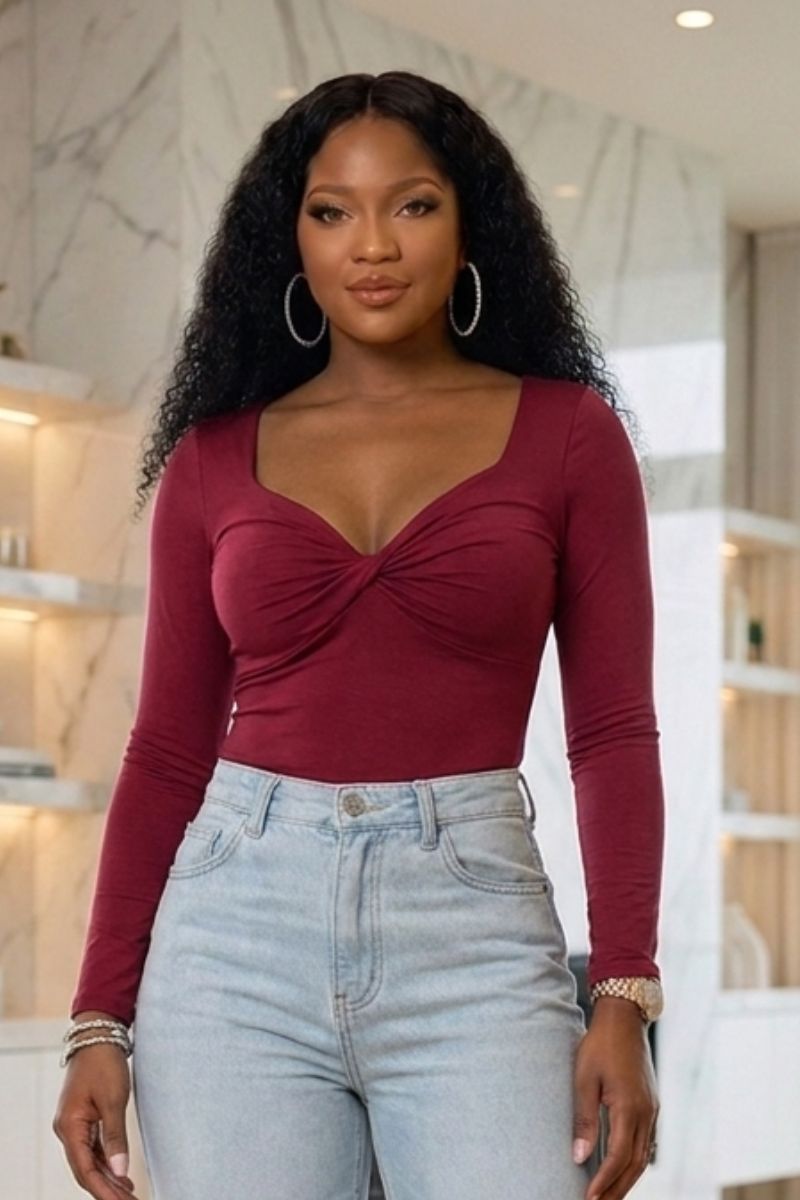 Fitted long-sleeve red top